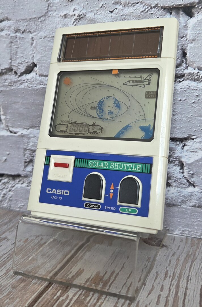Casio Solar Shuttle CG-10 (1982) - RetroGameWatch